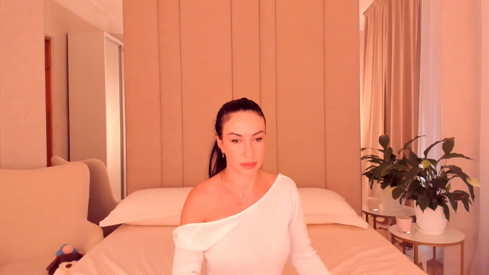 Gallery image thumbnail from Annalils's myfreecams stream on, 06/28/2023, 05:11 image 14 of 20