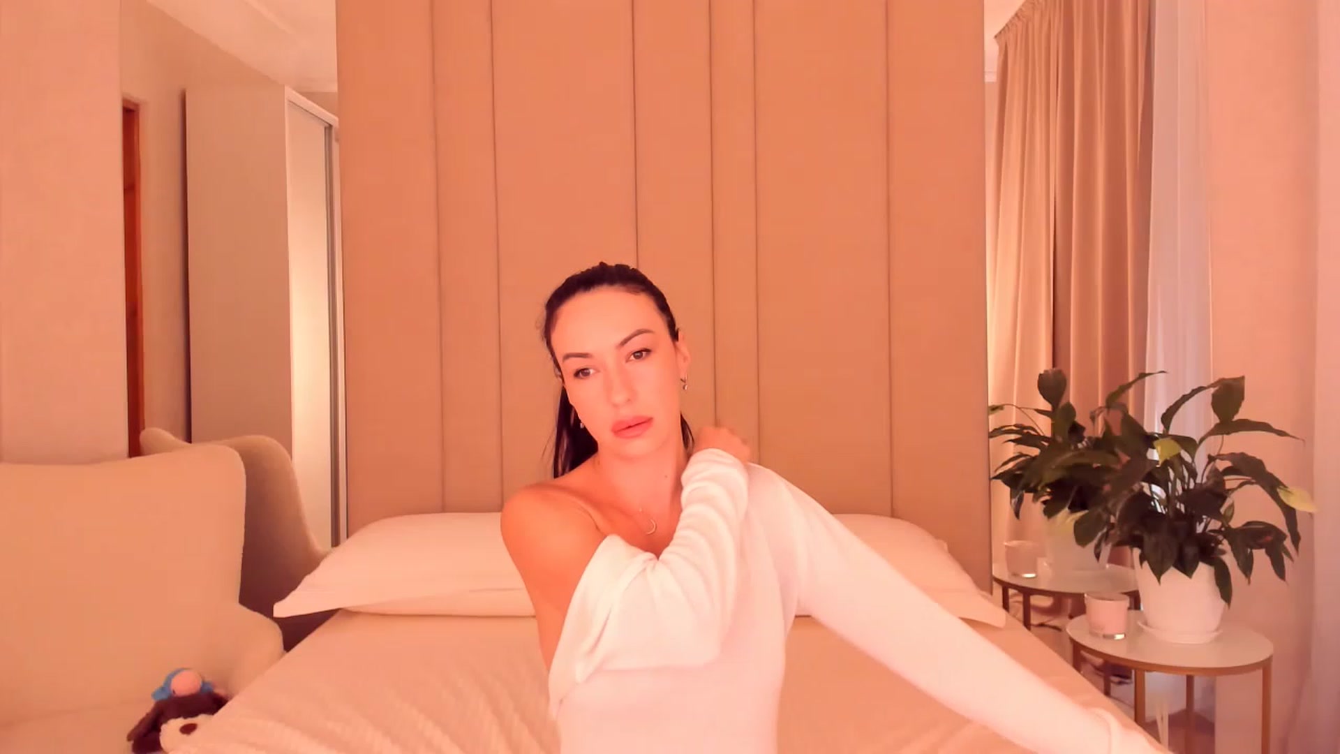 Gallery image thumbnail from Annalils's myfreecams stream on, 06/28/2023, 05:11 image 2 of 20