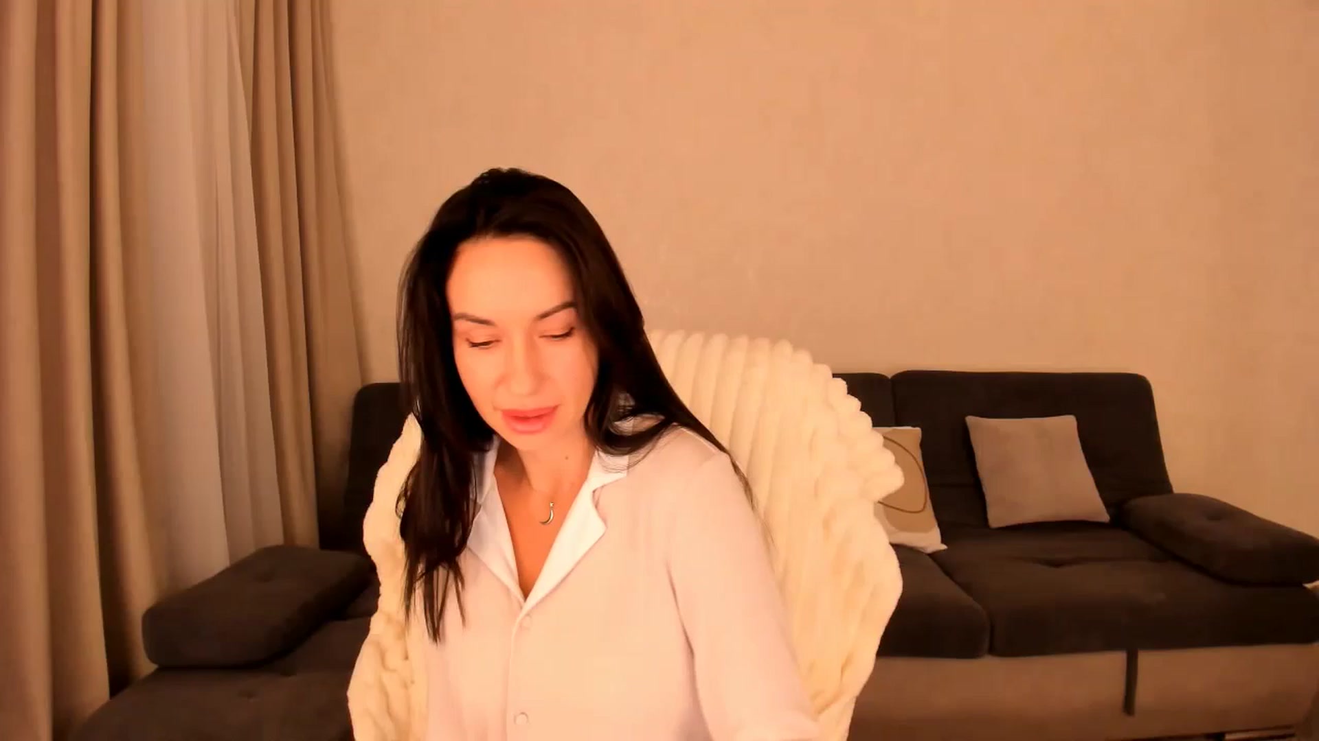 Gallery image thumbnail from Annalils's myfreecams stream on, 09/11/2023, 05:09 image 8 of 20