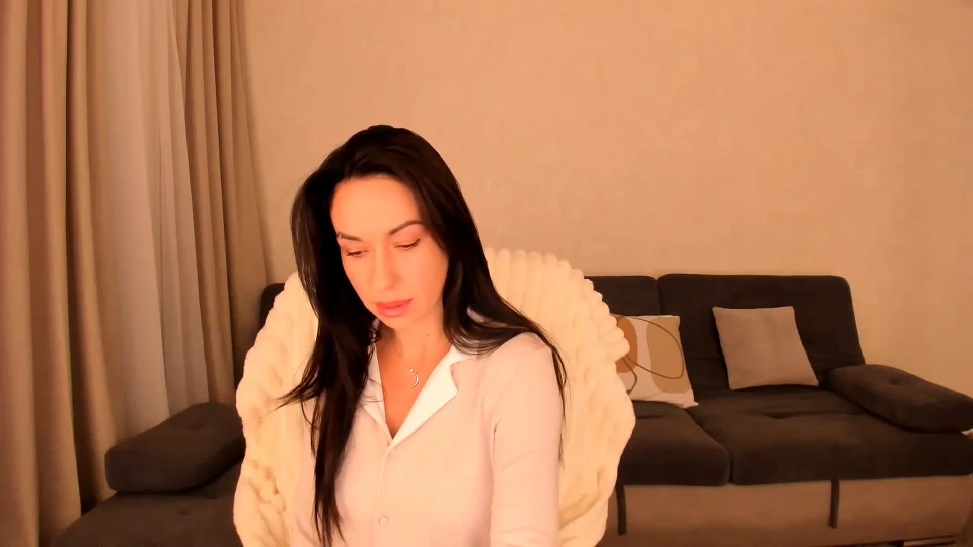 Gallery image thumbnail from Annalils's myfreecams stream on, 09/11/2023, 05:09 image 2 of 20