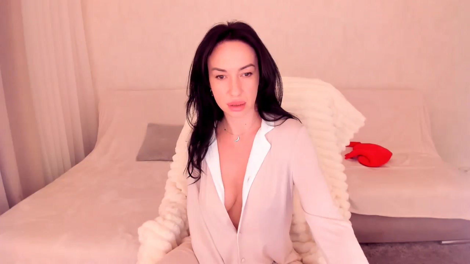 Gallery image thumbnail from Annalils's myfreecams stream on, 10/19/2023, 10:10 image 7 of 20