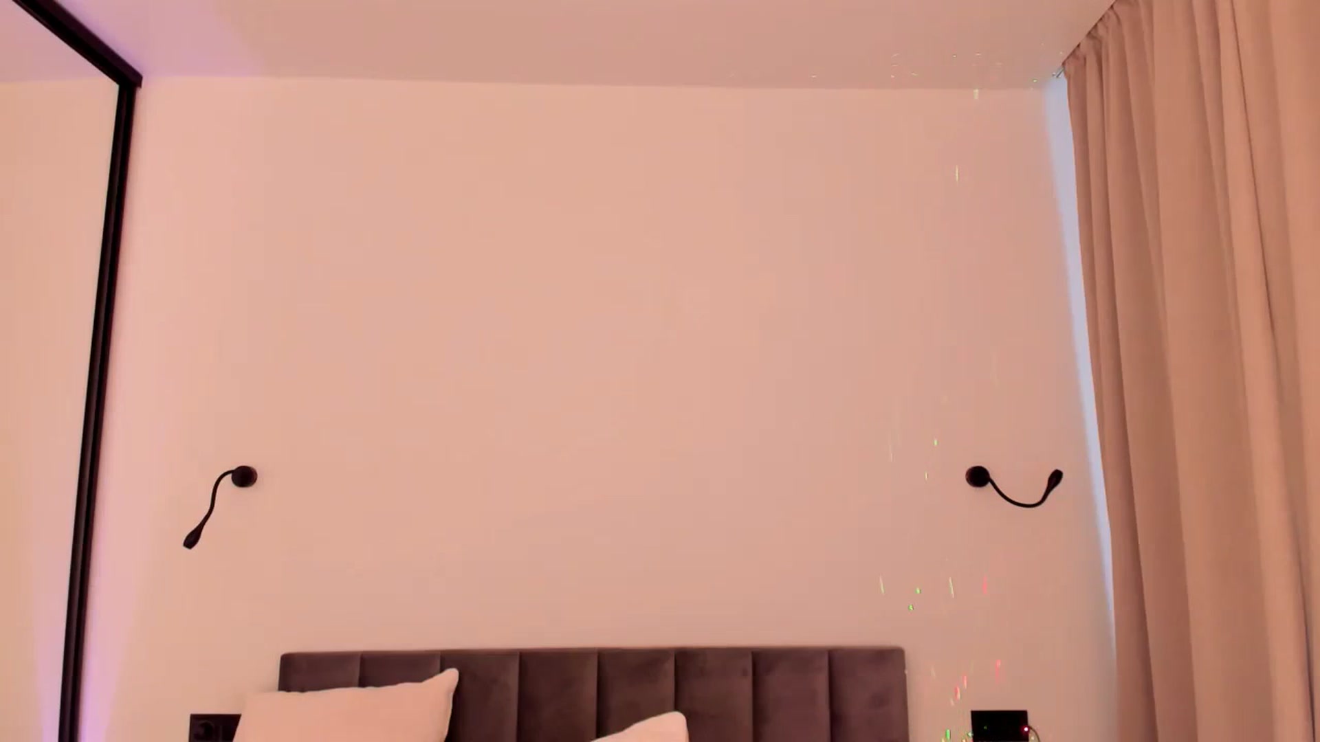 Gallery image thumbnail from Annalils's myfreecams stream on, 11/02/2023, 08:33 image 18 of 20