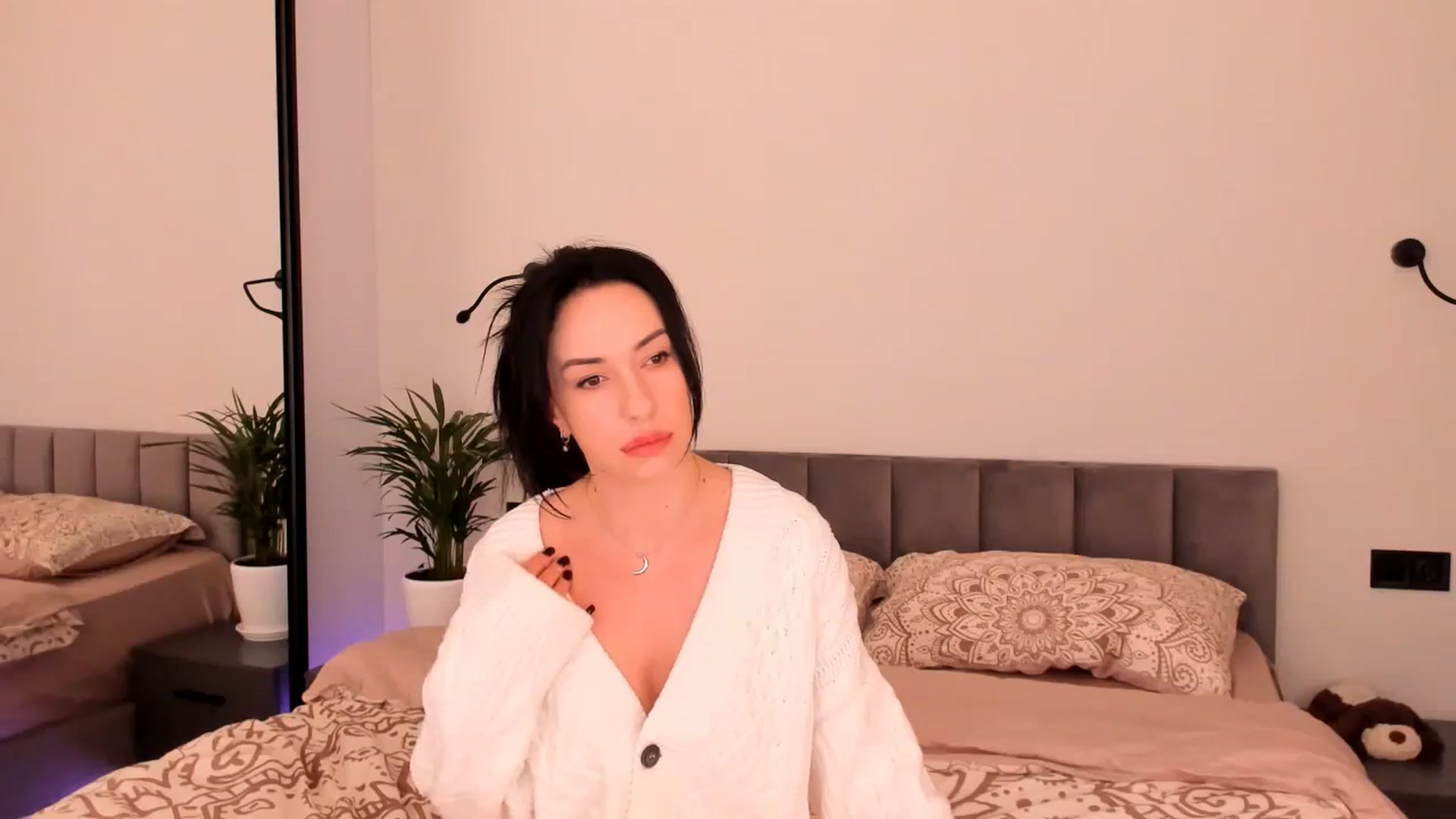 Gallery image thumbnail from Annalils's myfreecams stream on, 11/25/2023, 08:26 image 2 of 20