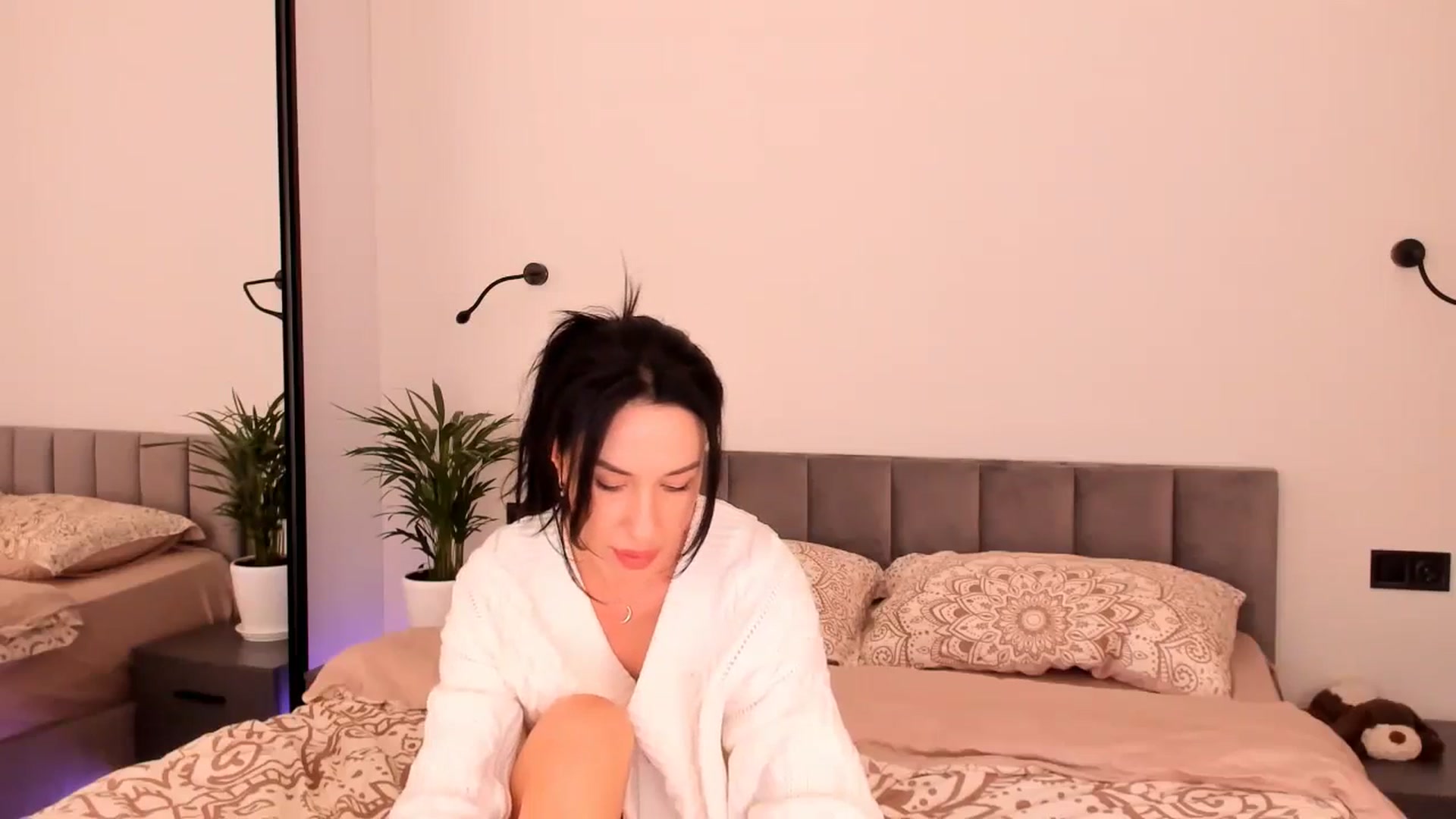 Gallery image thumbnail from Annalils's myfreecams stream on, 11/25/2023, 08:26 image 6 of 20