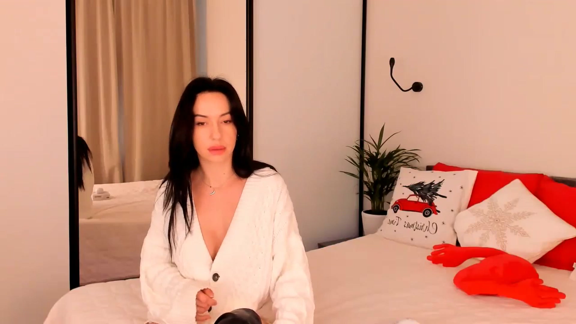 Gallery image thumbnail from Annalils's myfreecams stream on, 12/13/2023, 08:43 image 16 of 20