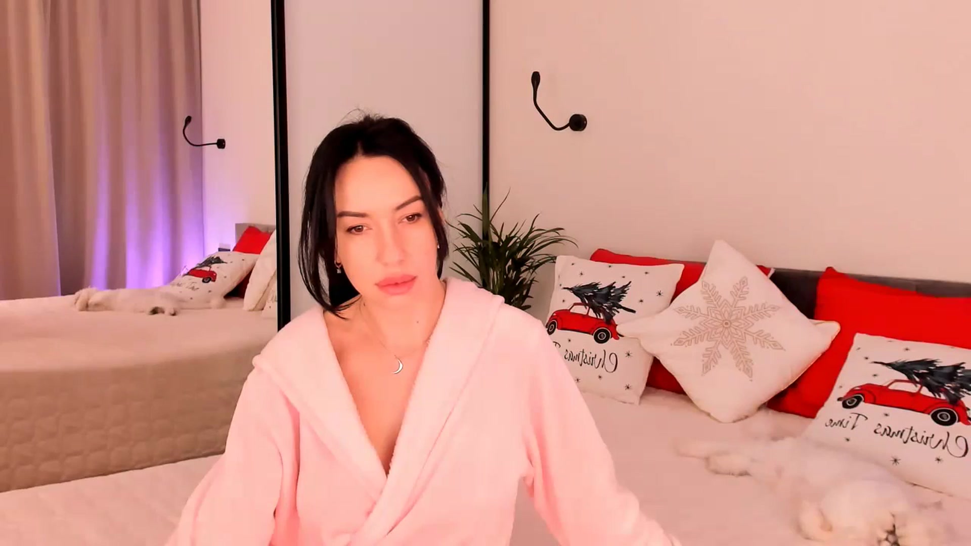 Gallery image thumbnail from Annalils's myfreecams stream on, 12/18/2023, 07:52 image 10 of 20