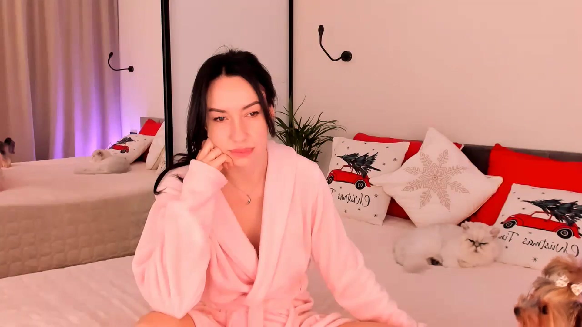 Gallery image thumbnail from Annalils's myfreecams stream on, 12/18/2023, 07:52 image 12 of 20