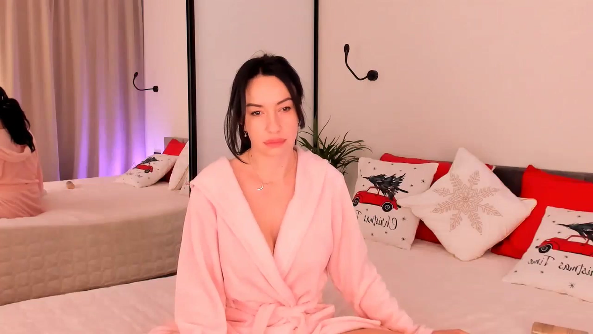 Gallery image thumbnail from Annalils's myfreecams stream on, 12/18/2023, 07:52 image 3 of 20