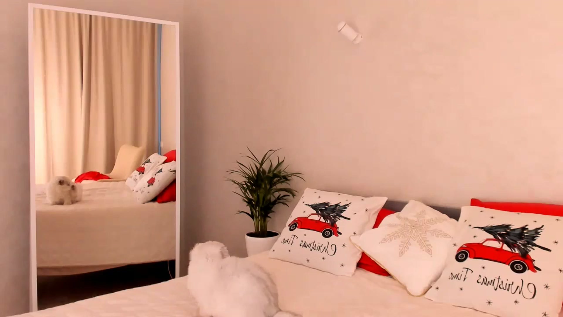 Gallery image thumbnail from Annalils's myfreecams stream on, 12/31/2023, 08:30 image 4 of 20
