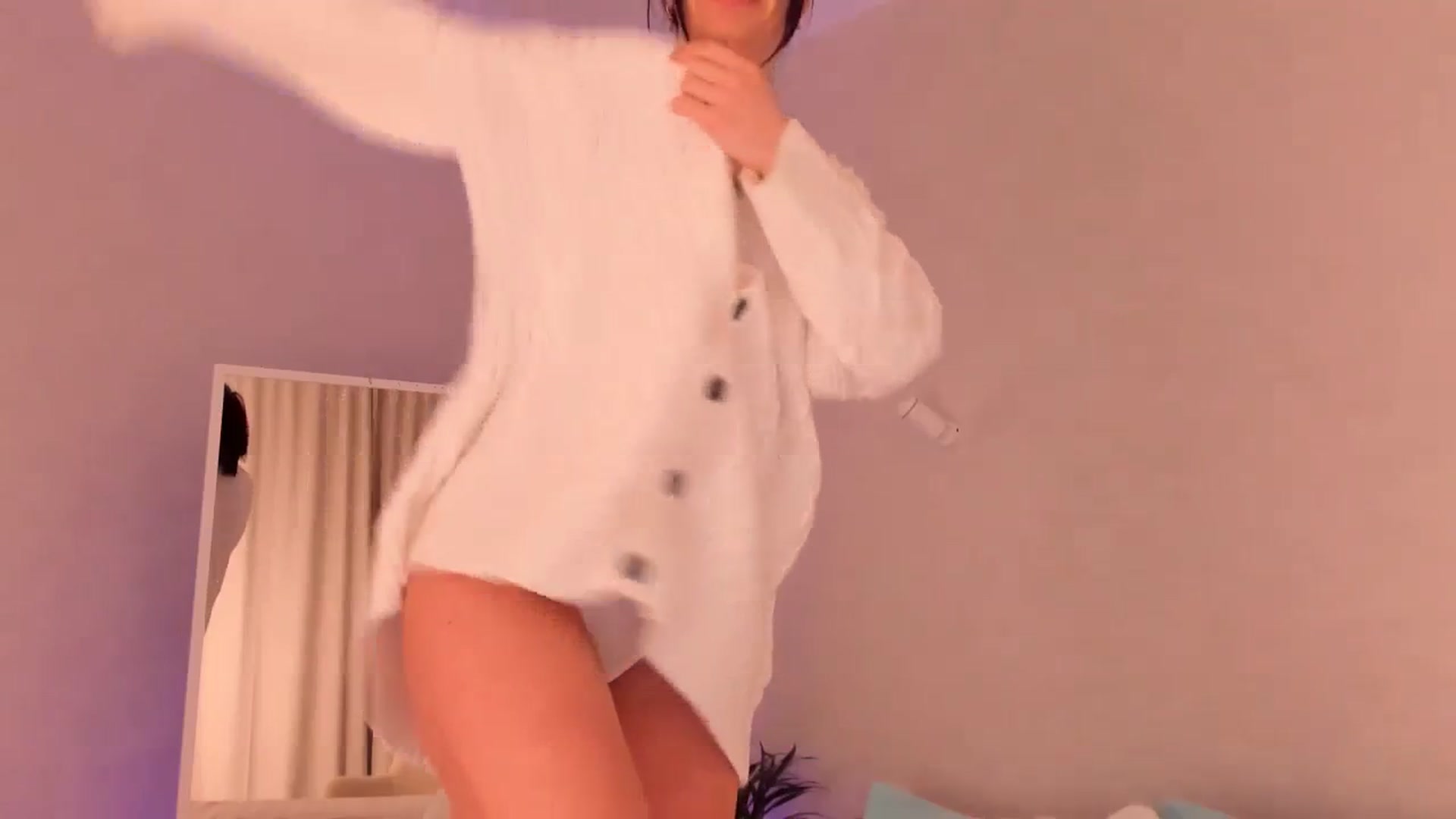 Gallery image thumbnail from Annalils's myfreecams stream on, 02/09/2024, 07:19 image 4 of 20