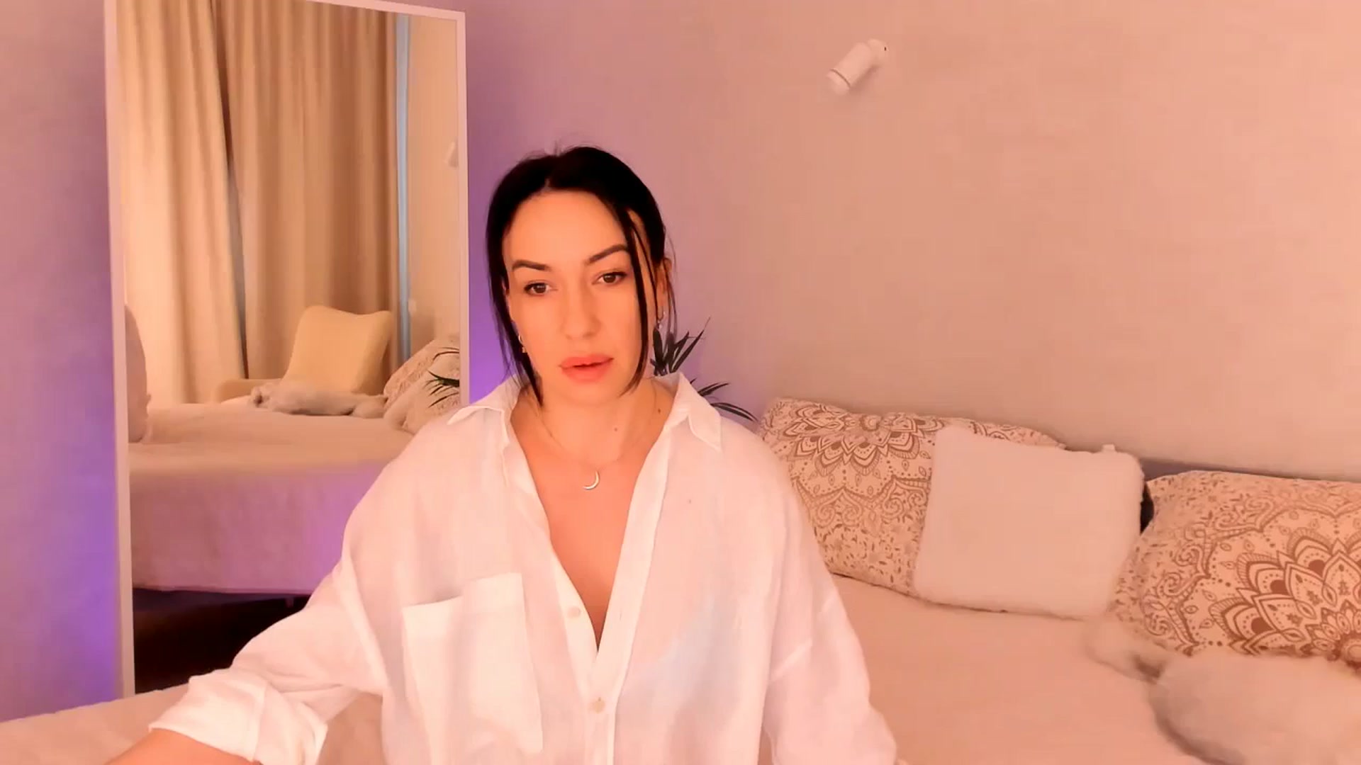 Gallery image thumbnail from Annalils's myfreecams stream on, 03/03/2024, 10:30 image 1 of 20