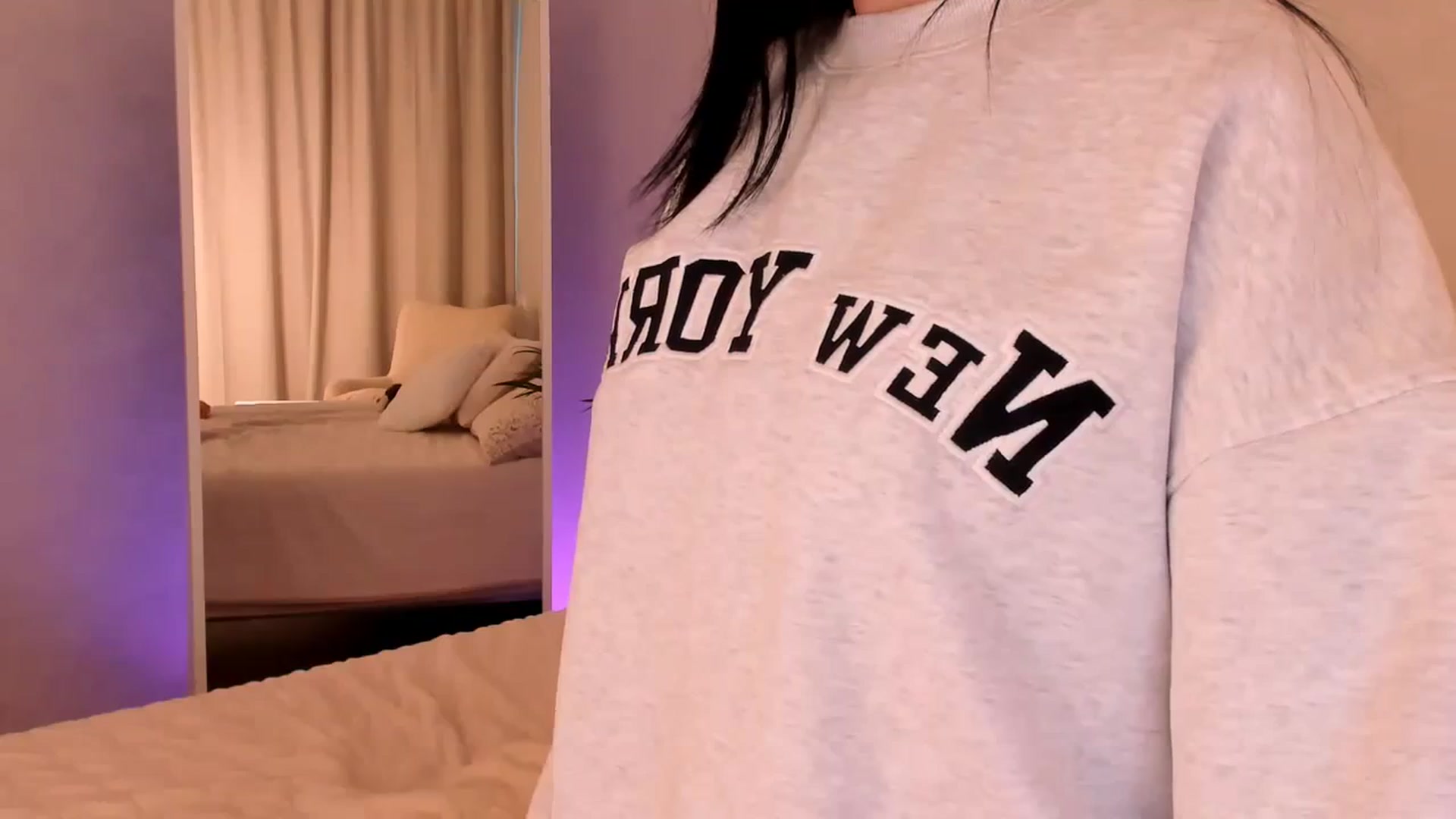 Gallery image thumbnail from Annalils's myfreecams stream on, 03/28/2024, 14:32 image 17 of 20