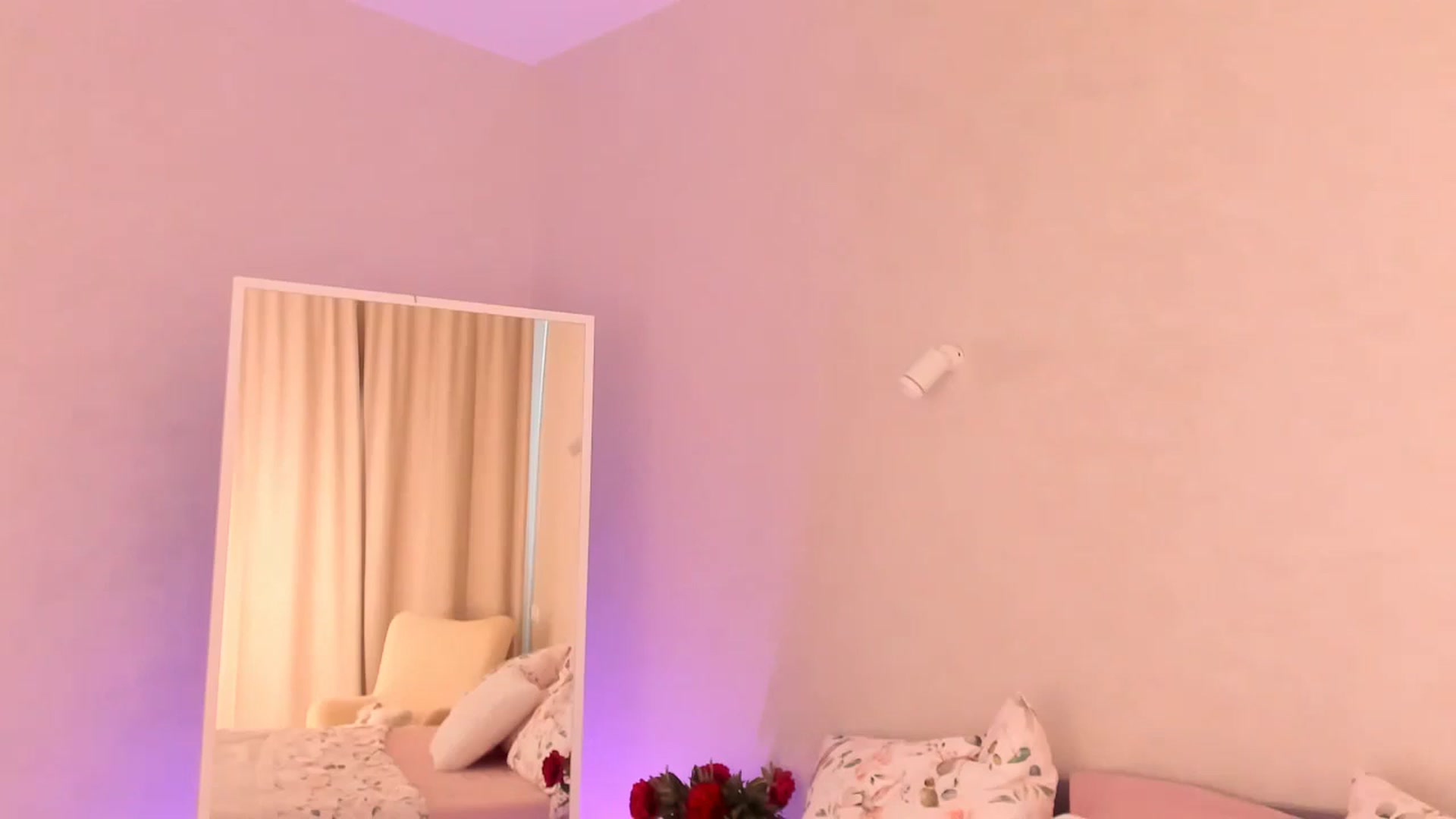Gallery image thumbnail from Annalils's myfreecams stream on, 05/02/2024, 14:28 image 20 of 20