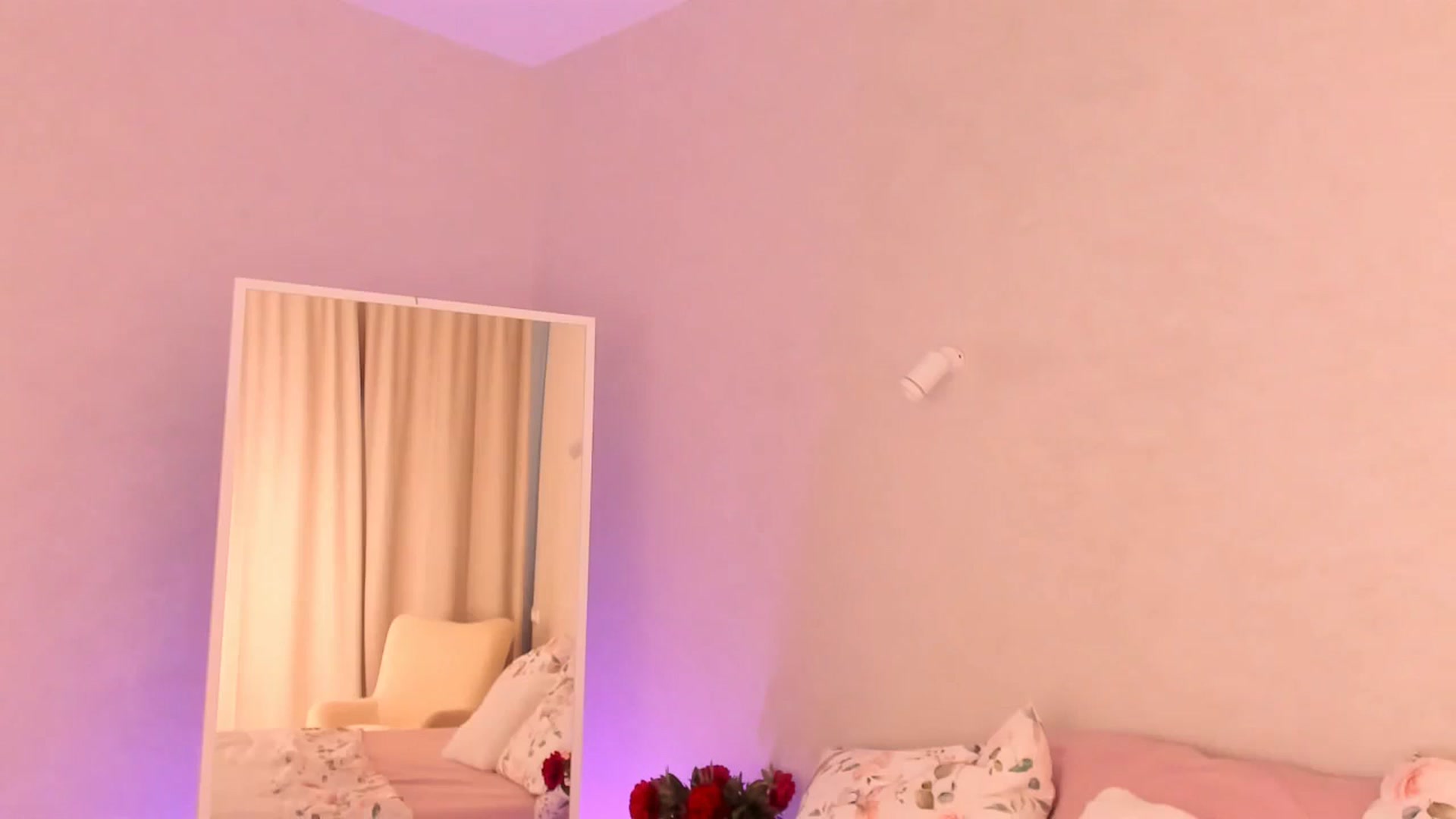 Gallery image thumbnail from Annalils's myfreecams stream on, 05/02/2024, 15:53 image 19 of 20