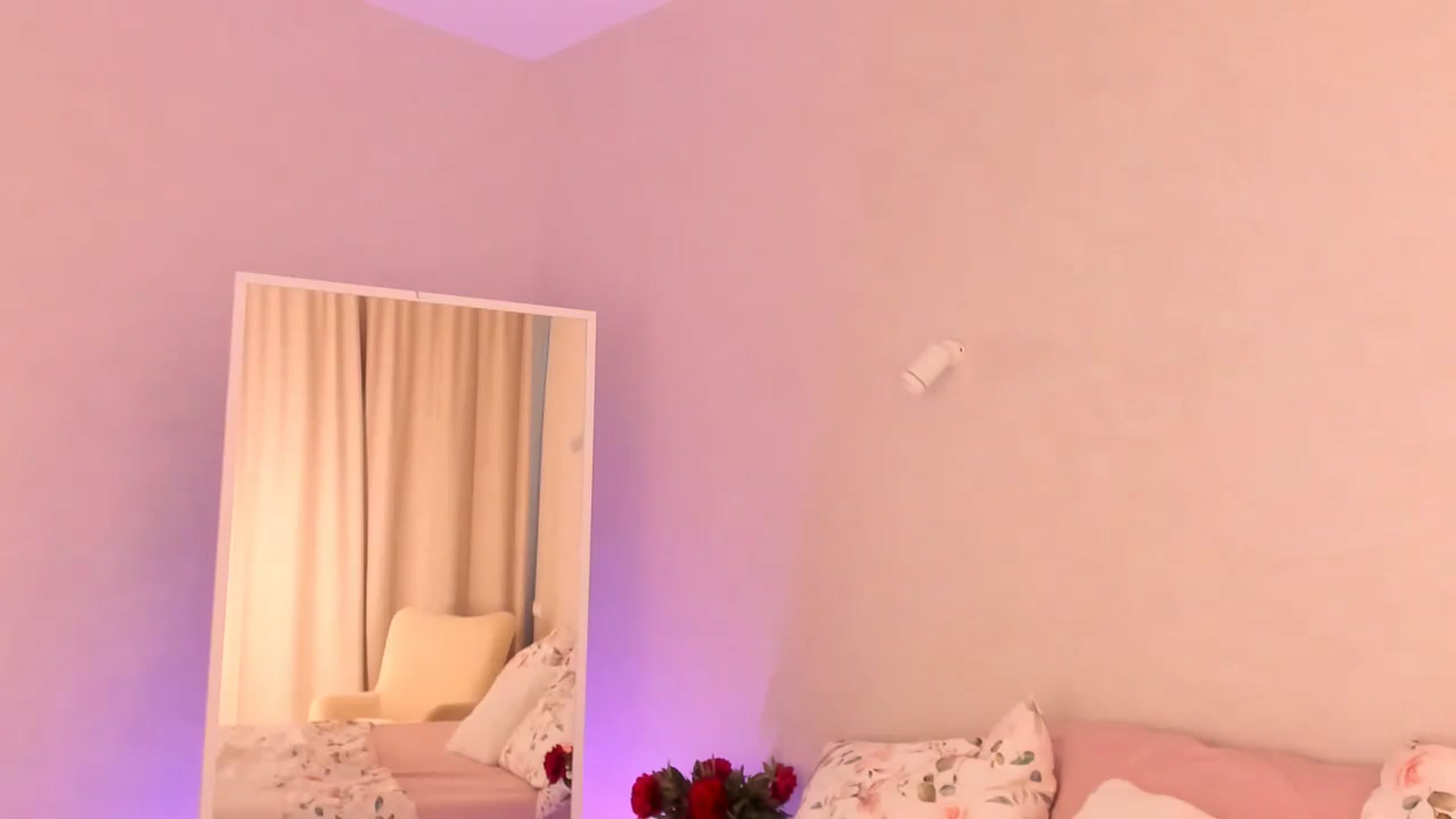 Gallery image thumbnail from Annalils's myfreecams stream on, 05/02/2024, 15:53 image 10 of 20