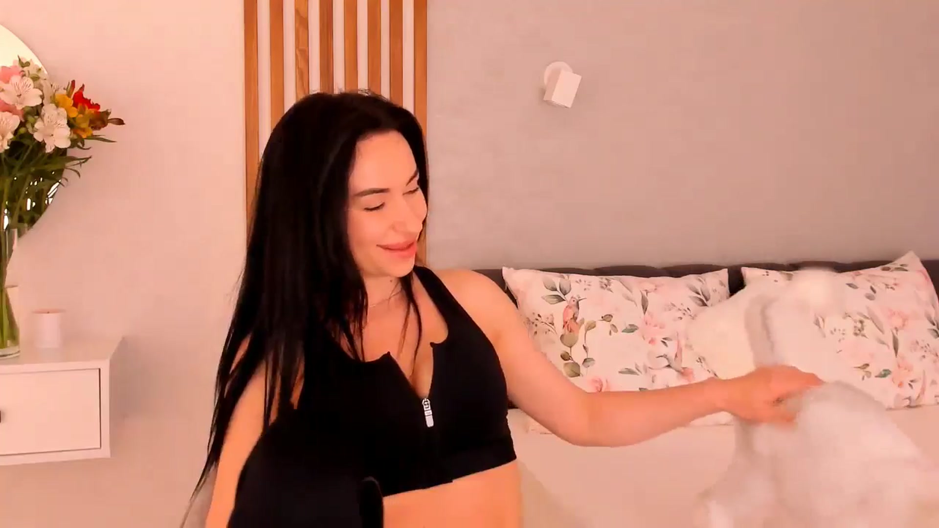 Gallery image thumbnail from Annalils's myfreecams stream on, 05/23/2024, 07:19 image 19 of 20