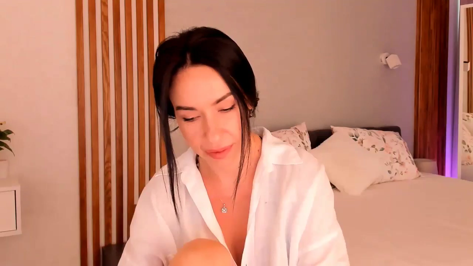 Gallery image thumbnail from Annalils's myfreecams stream on, 06/08/2024, 06:42 image 1 of 20