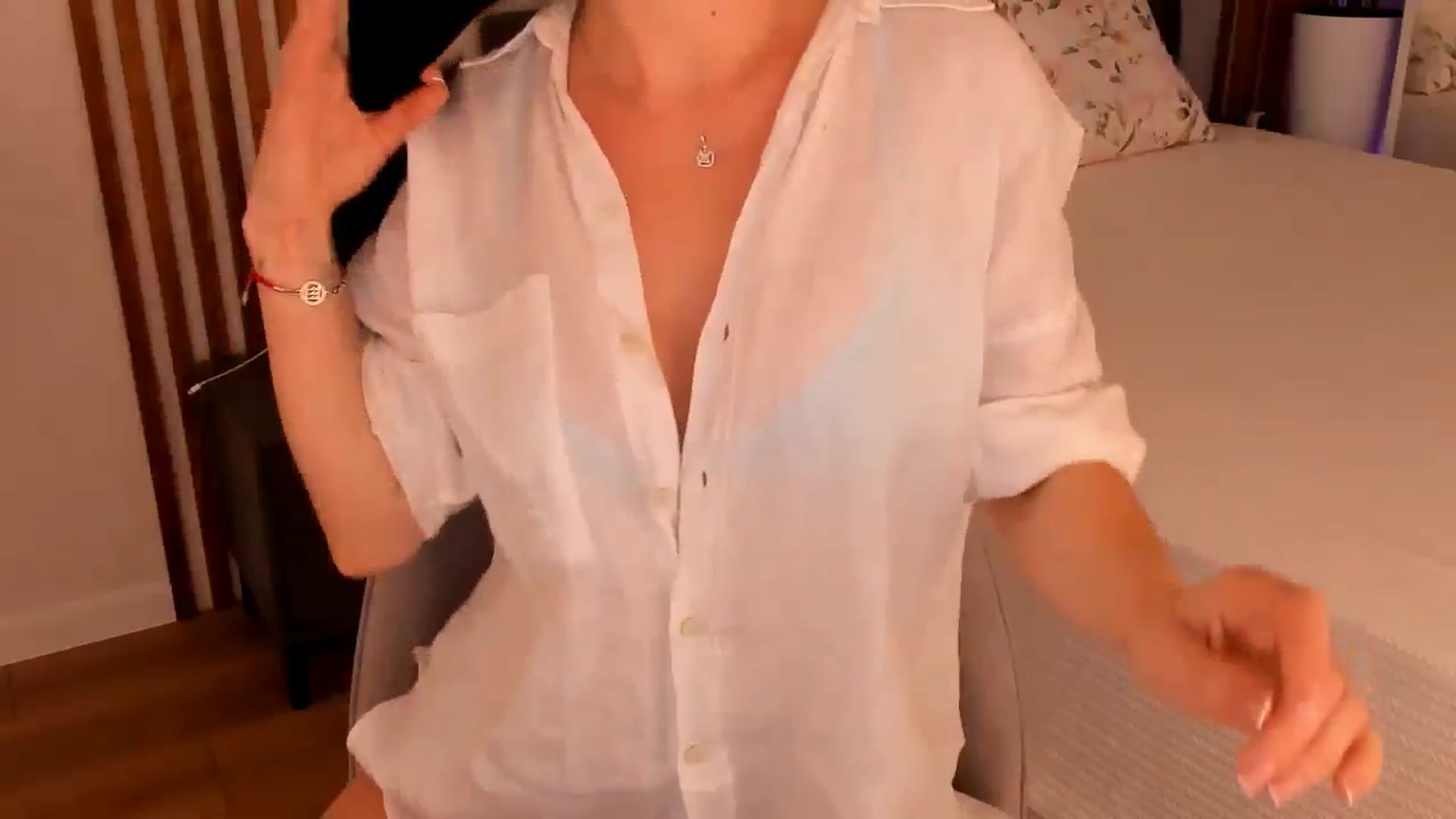 Gallery image thumbnail from Annalils's myfreecams stream on, 06/18/2024, 04:20 image 5 of 20