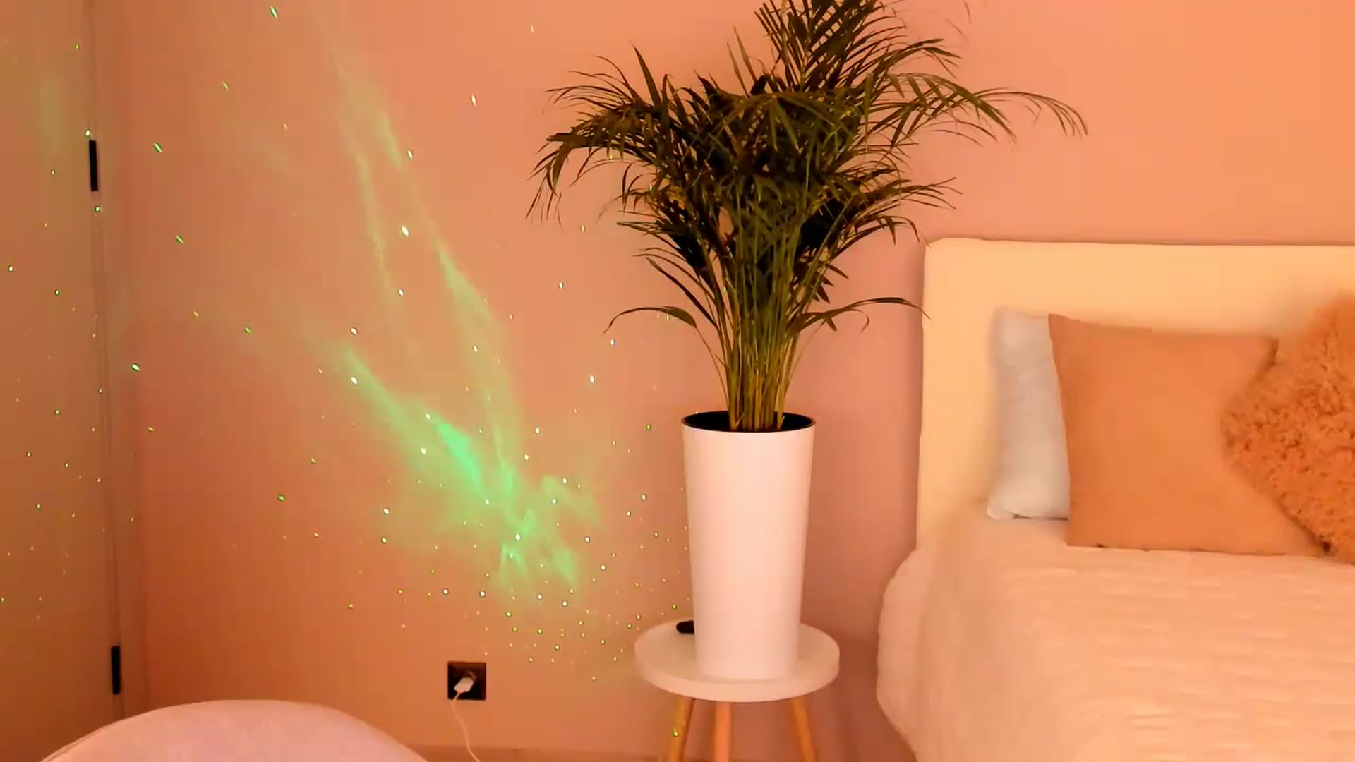Gallery image thumbnail from Annalils's myfreecams stream on, 11/07/2024, 08:47 image 9 of 20