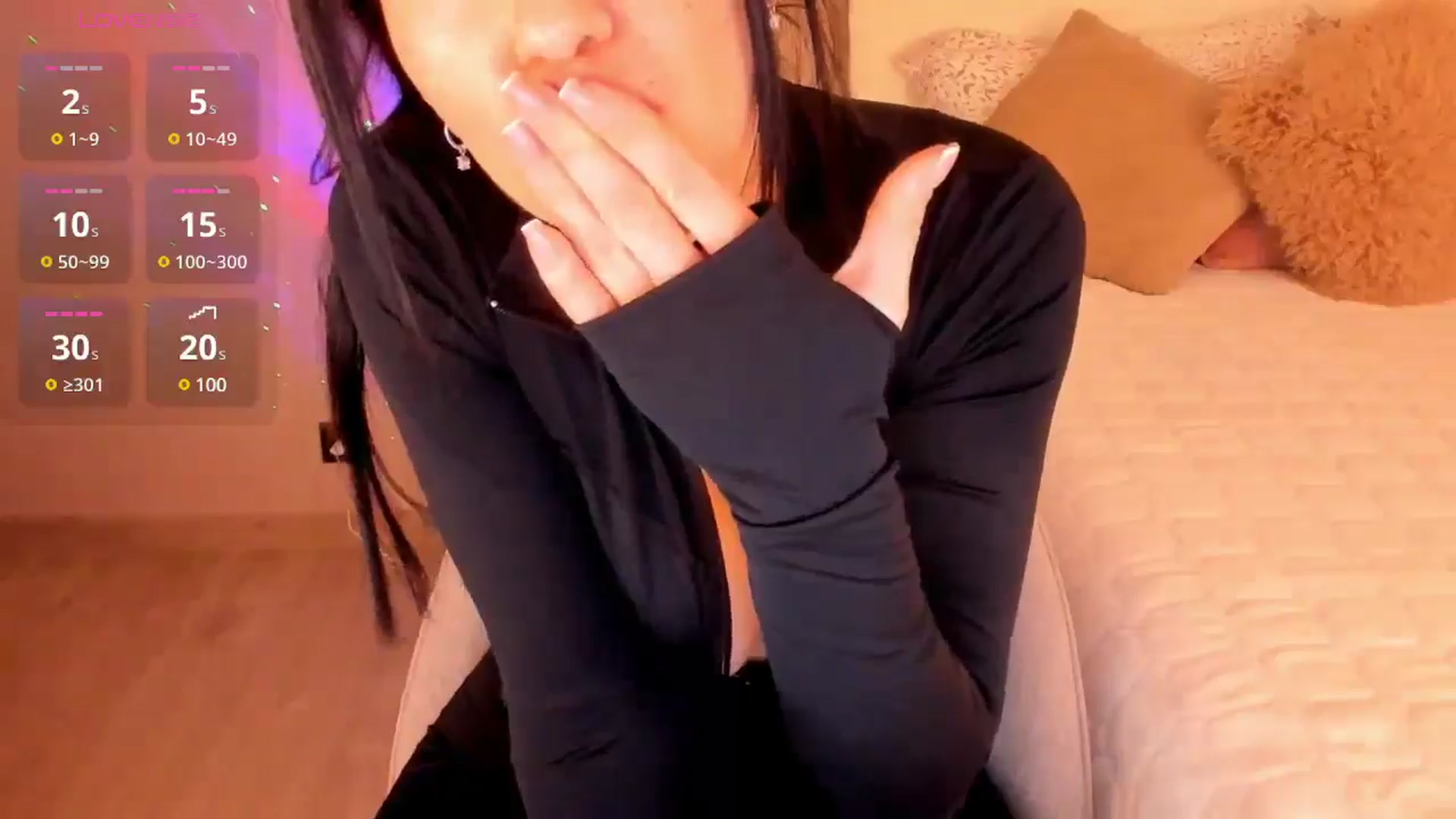 Gallery image thumbnail from Annalils's myfreecams stream on, 11/11/2024, 07:40 image 19 of 20