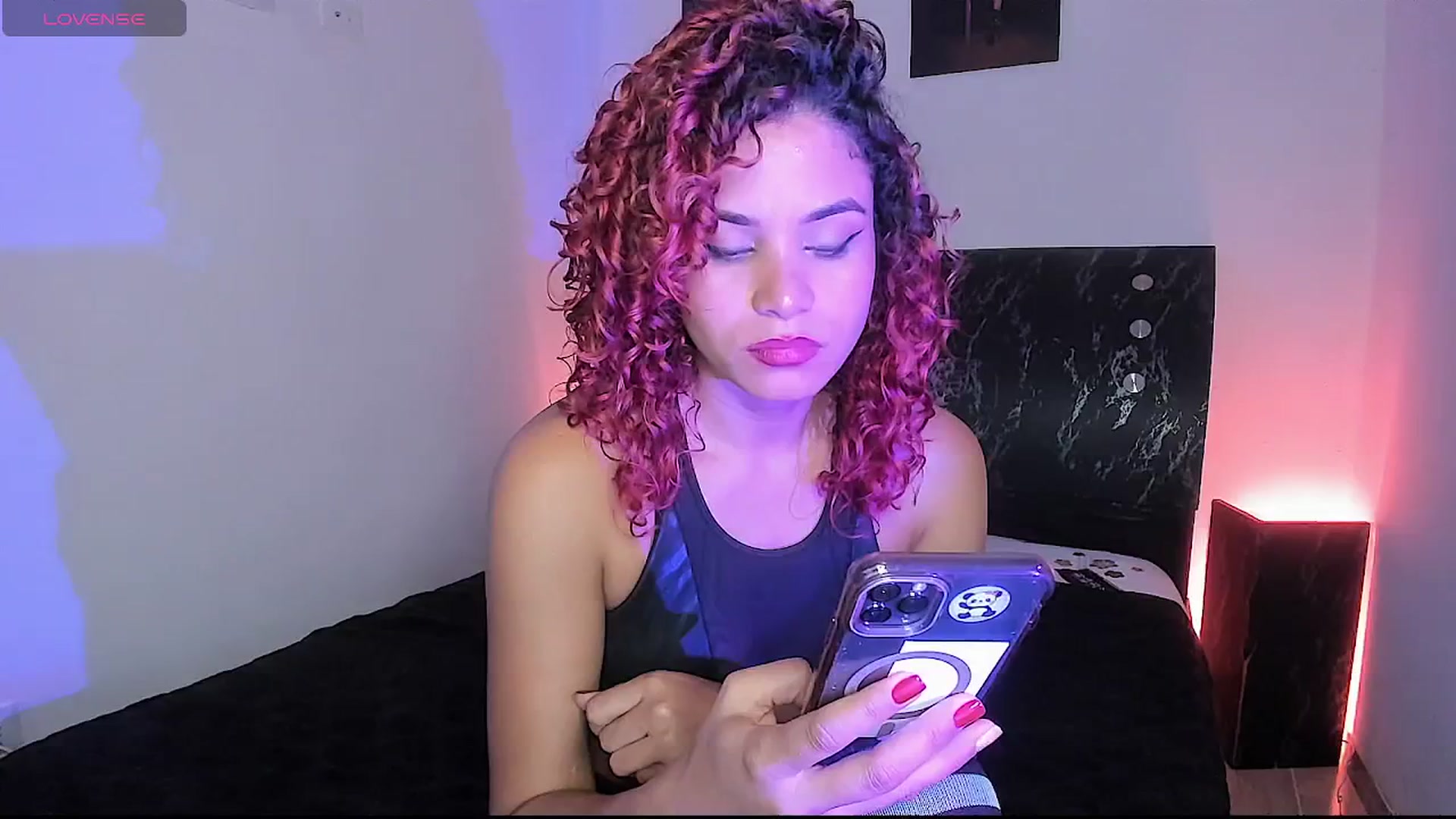 Gallery image thumbnail from Annalisa_duff's myfreecams stream on, 04/22/2026, 16:20 image 7 of 20