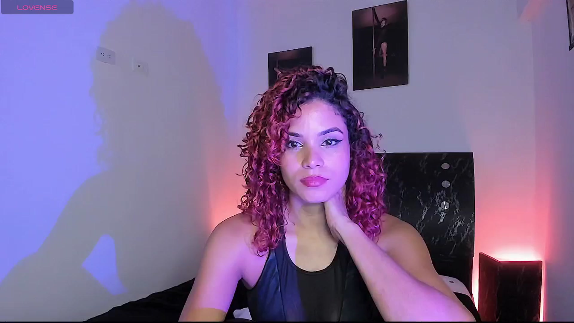 Gallery image thumbnail from Annalisa_duff's myfreecams stream on, 04/22/2026, 16:20 image 12 of 20