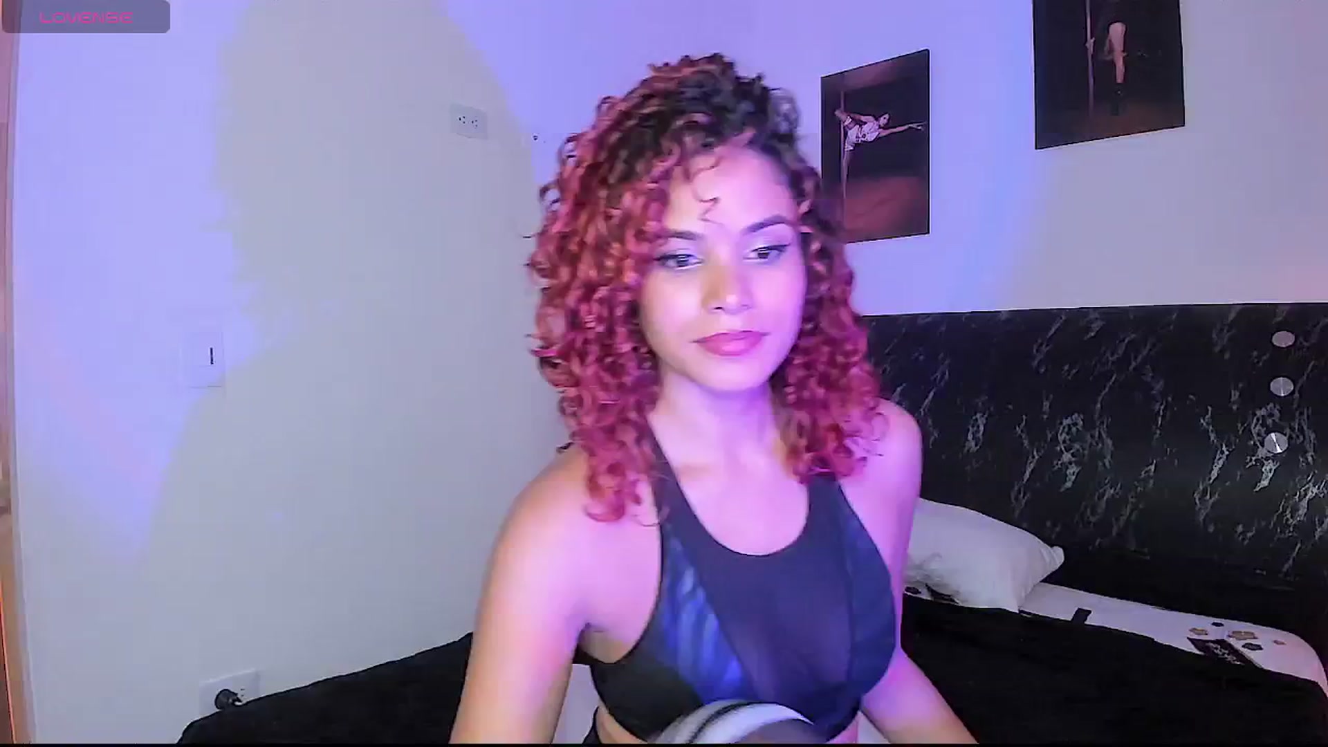 Gallery image thumbnail from Annalisa_duff's myfreecams stream on, 04/22/2026, 19:28 image 11 of 20
