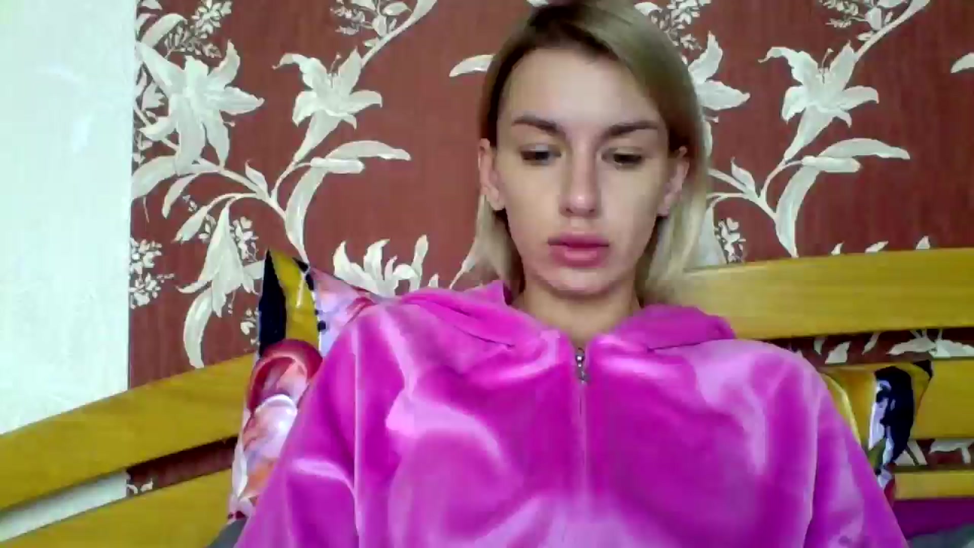 Gallery image thumbnail from AnnaliseMind's myfreecams stream on, 11/23/2025, 12:35 image 1 of 20