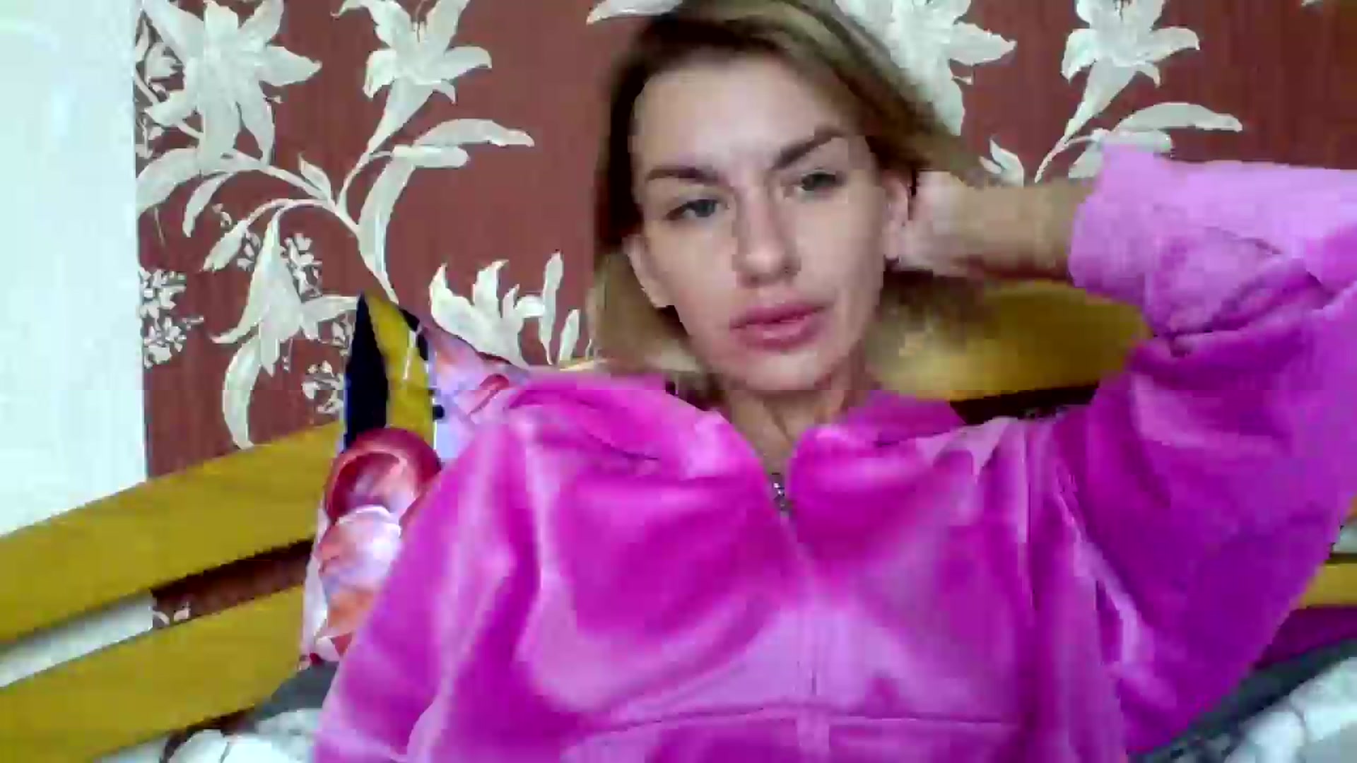 Gallery image thumbnail from AnnaliseMind's myfreecams stream on, 11/23/2025, 12:35 image 10 of 20