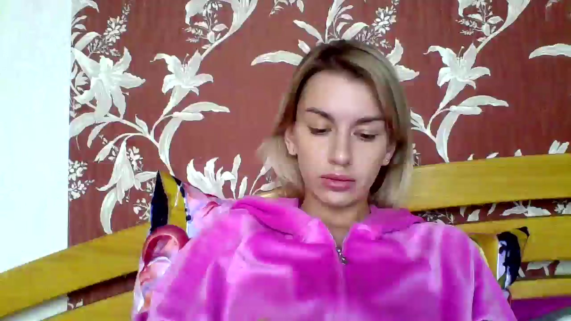 Gallery image thumbnail from AnnaliseMind's myfreecams stream on, 11/23/2025, 12:35 image 7 of 20