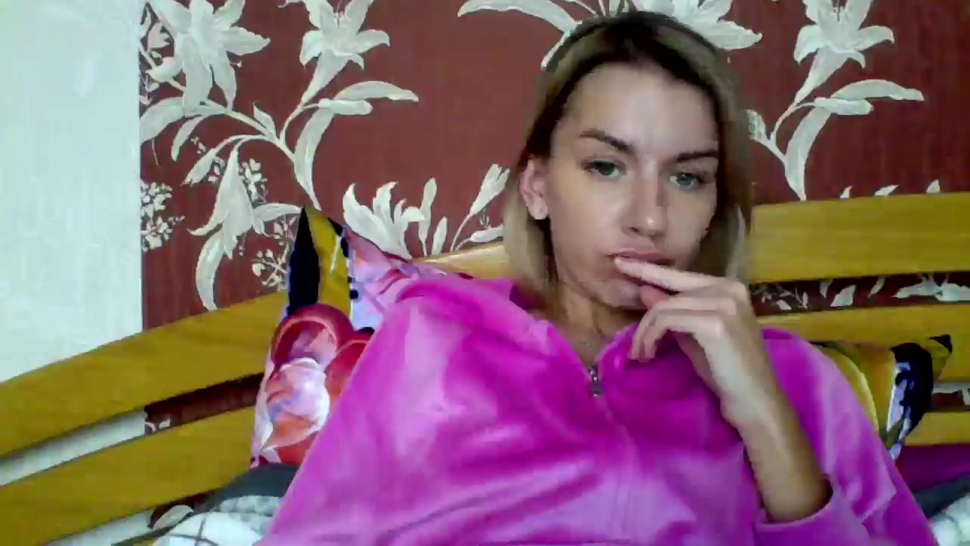 Gallery image thumbnail from AnnaliseMind's myfreecams stream on, 11/23/2025, 12:35 image 13 of 20