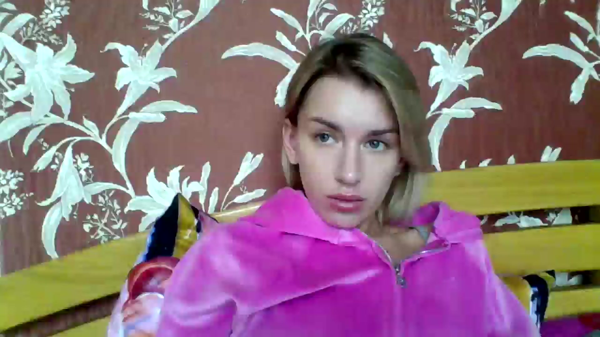 Gallery image thumbnail from AnnaliseMind's myfreecams stream on, 11/23/2025, 13:25 image 5 of 20