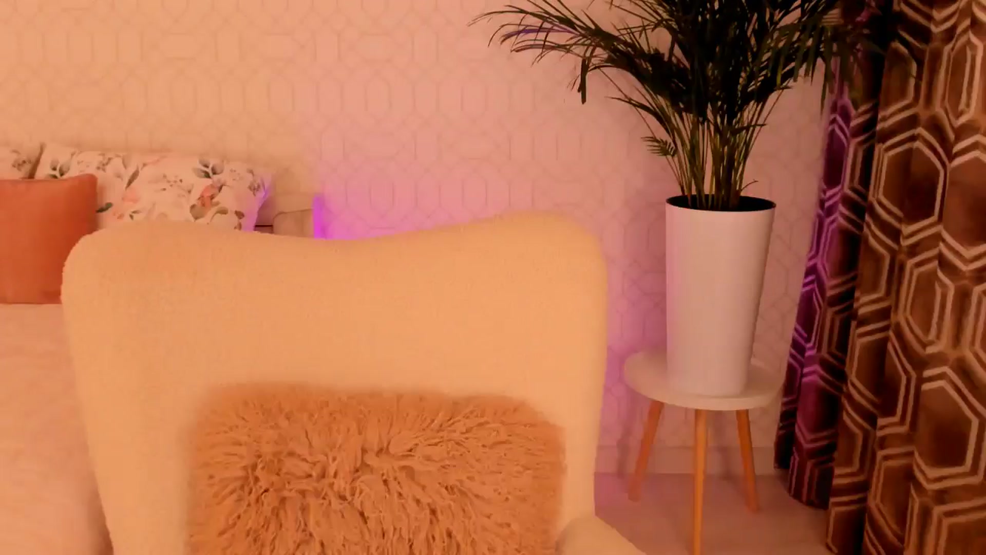 Gallery image thumbnail from Annaliss's myfreecams stream on, 06/14/2025, 17:51 image 3 of 20