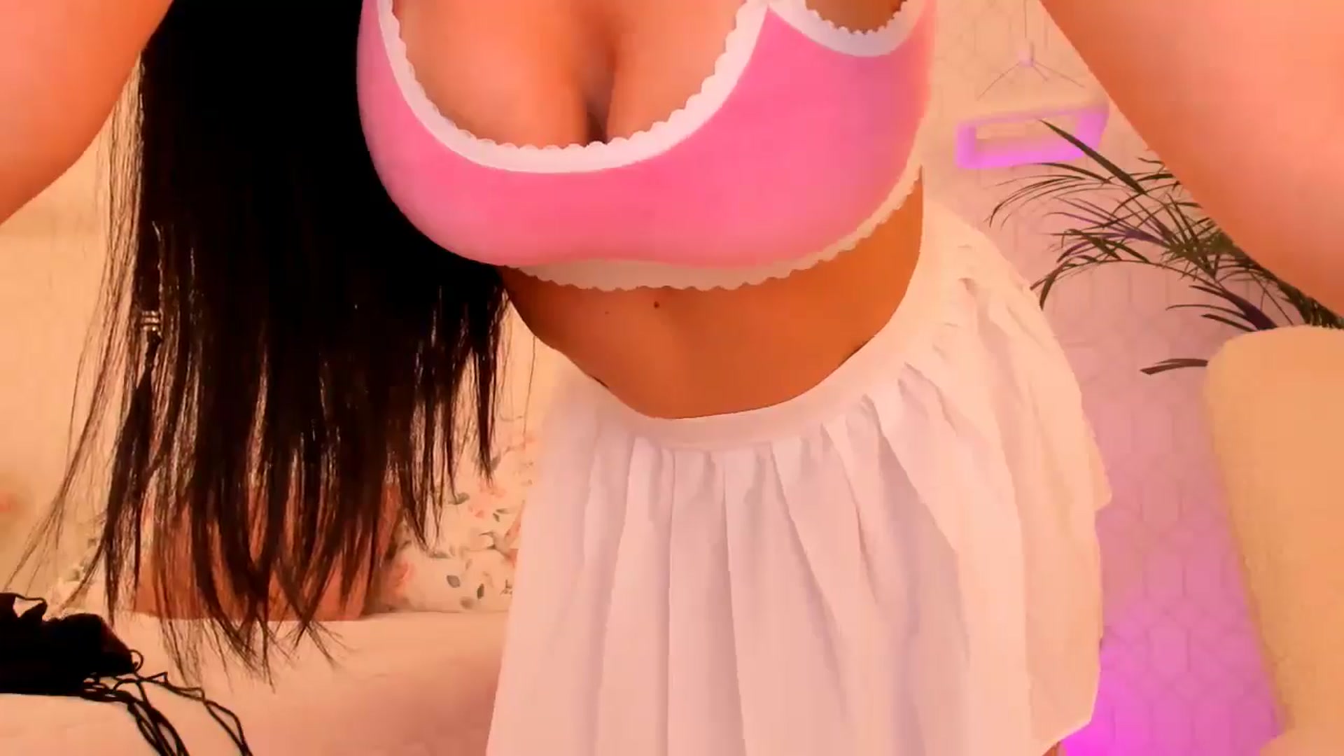 Gallery image thumbnail from Annaliss's myfreecams stream on, 06/20/2025, 18:38 image 12 of 20
