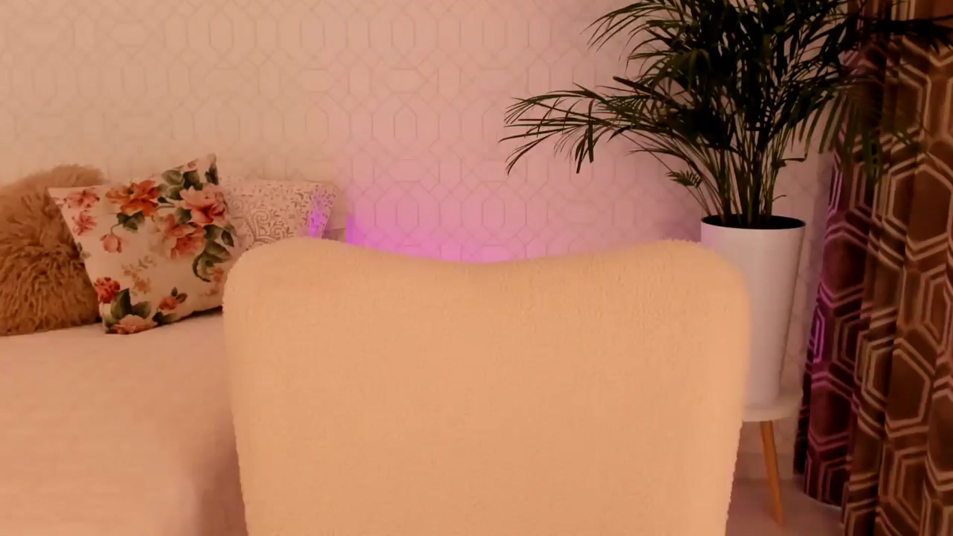 Gallery image thumbnail from Annaliss's myfreecams stream on, 06/23/2025, 13:59 image 5 of 20
