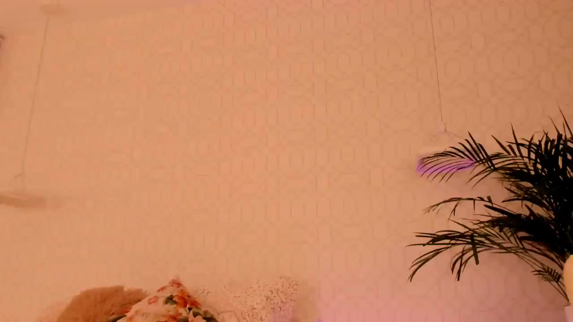 Gallery image thumbnail from Annaliss's myfreecams stream on, 06/27/2025, 05:50 image 19 of 20