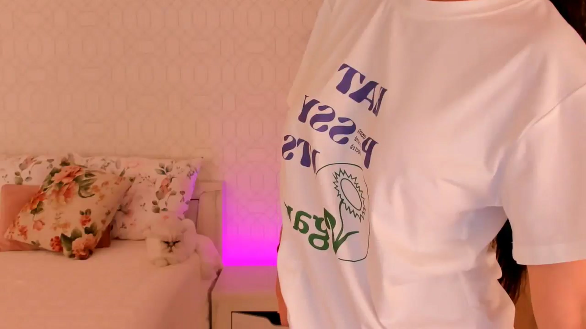Gallery image thumbnail from Annaliss's myfreecams stream on, 07/07/2025, 05:35 image 13 of 20