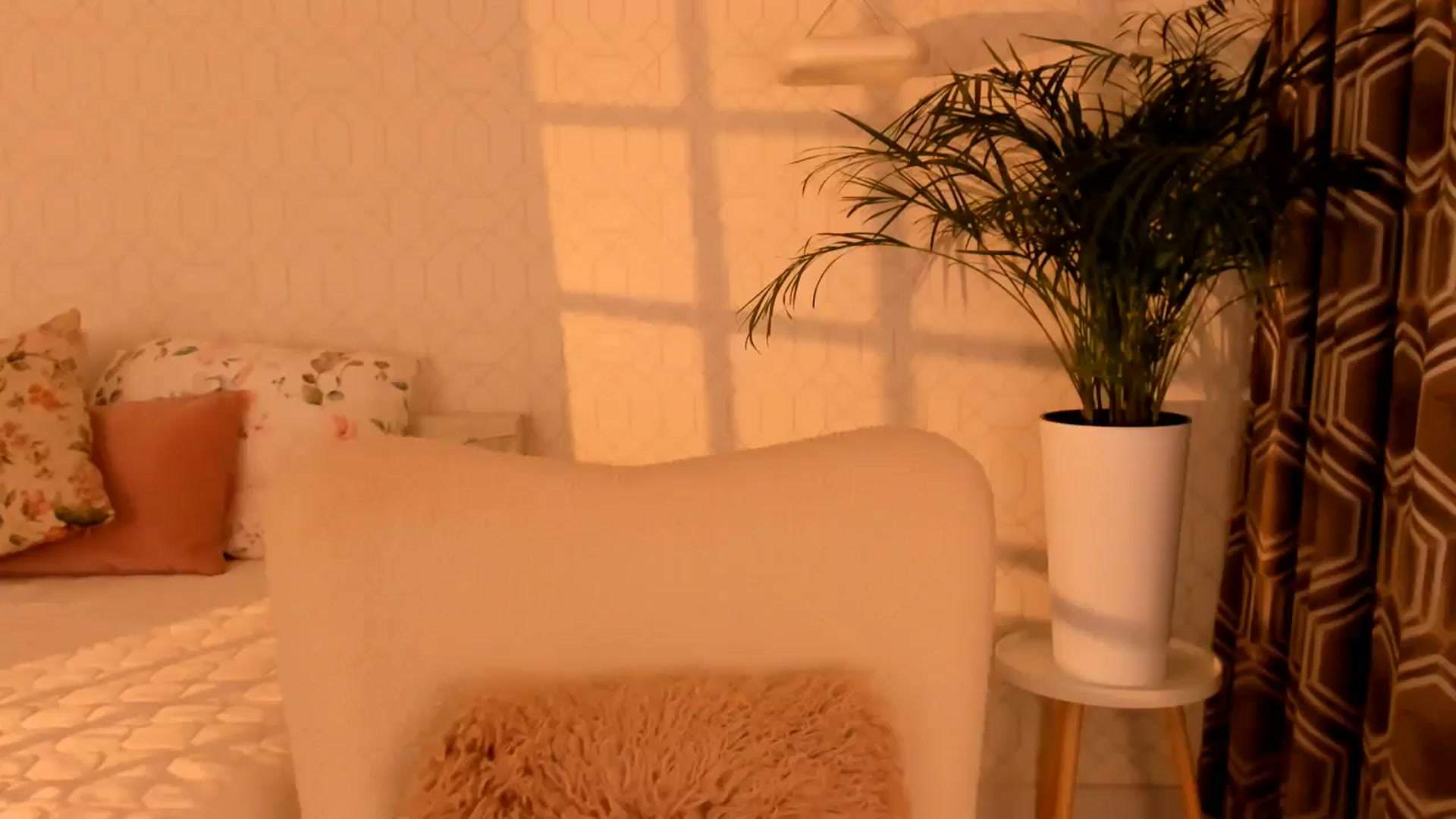 Gallery image thumbnail from Annaliss's myfreecams stream on, 07/31/2025, 20:44 image 18 of 20
