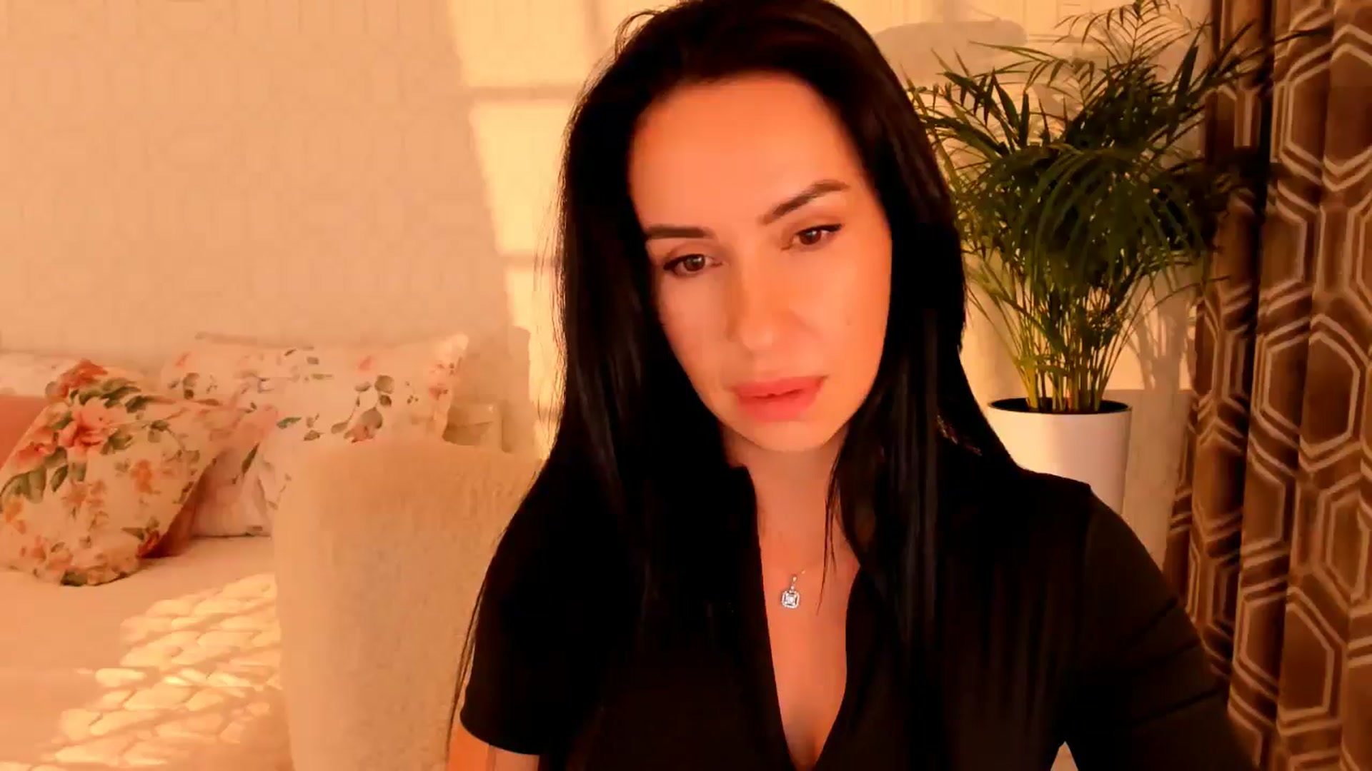 Gallery image thumbnail from Annaliss's myfreecams stream on, 08/02/2025, 17:23 image 19 of 20