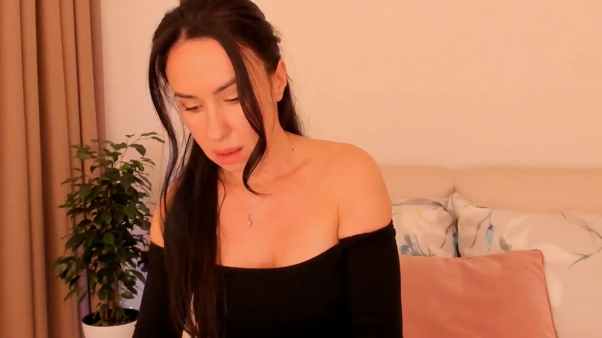 Gallery image thumbnail from Annaliss's myfreecams stream on, 10/23/2025, 16:59 image 2 of 20