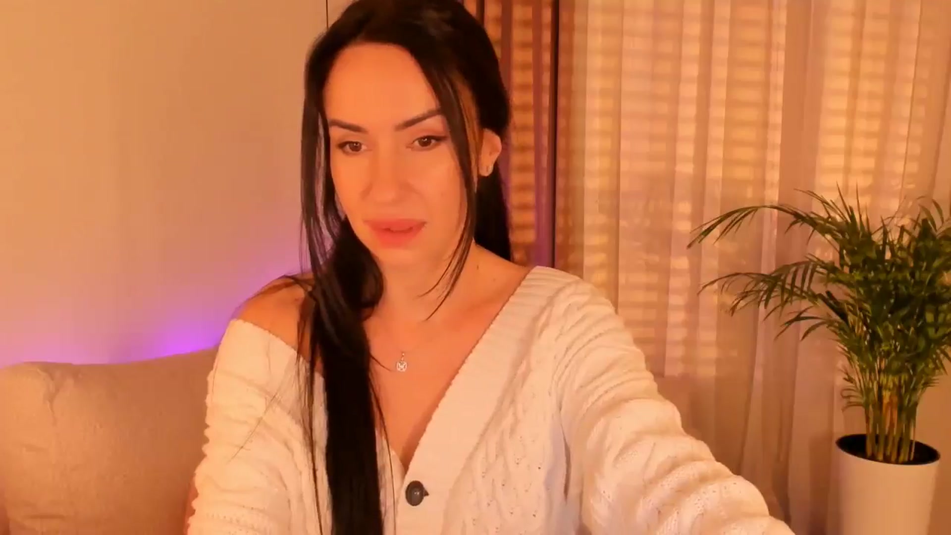 Gallery image thumbnail from Annaliss's myfreecams stream on, 10/25/2025, 07:02 image 18 of 20