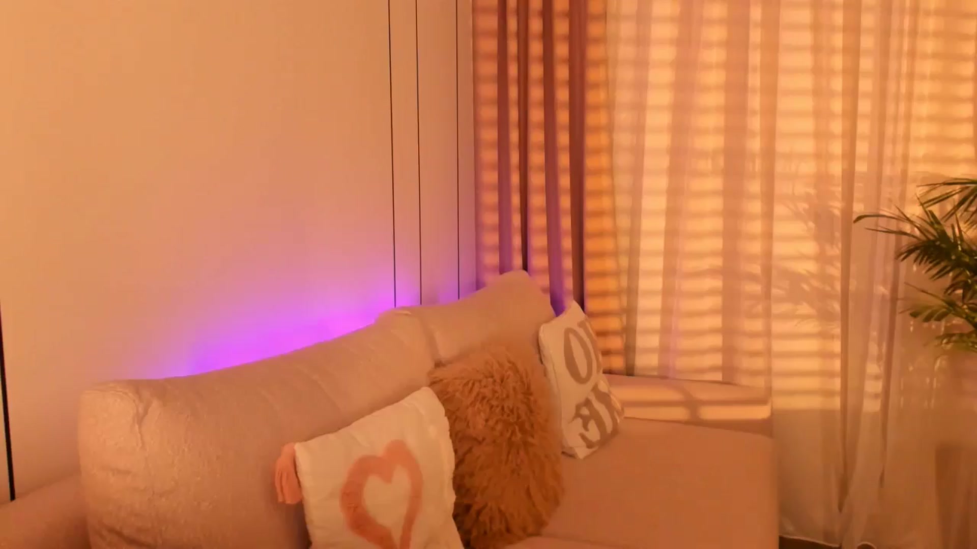 Gallery image thumbnail from Annaliss's myfreecams stream on, 10/28/2025, 05:52 image 18 of 20
