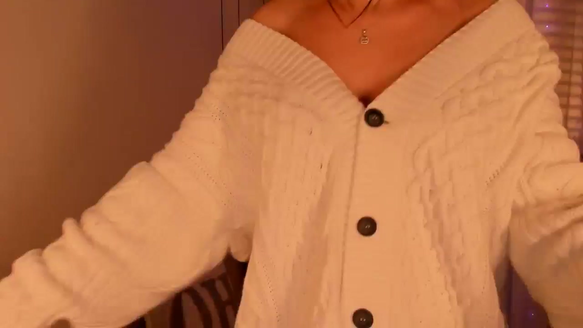 Gallery image thumbnail from Annaliss's myfreecams stream on, 10/29/2025, 06:05 image 1 of 20