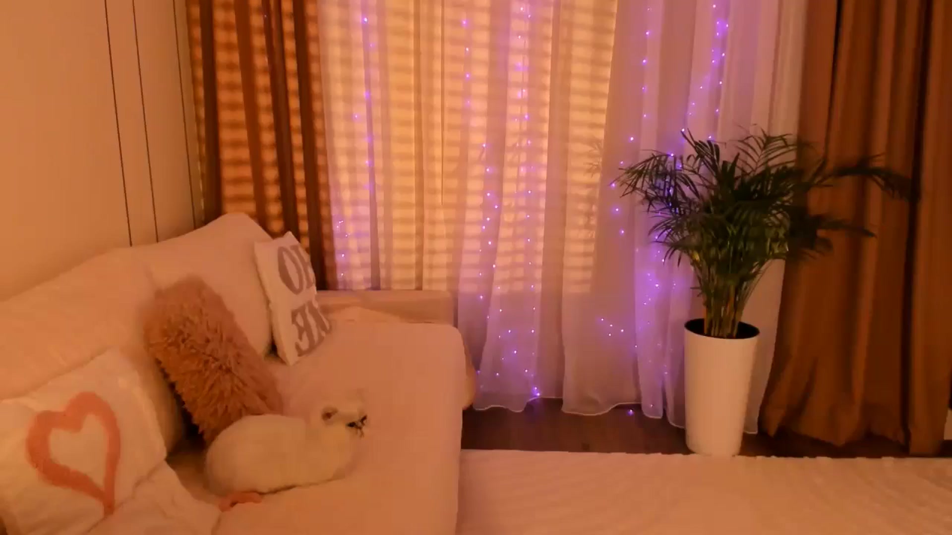 Gallery image thumbnail from Annaliss's myfreecams stream on, 10/29/2025, 17:37 image 20 of 20