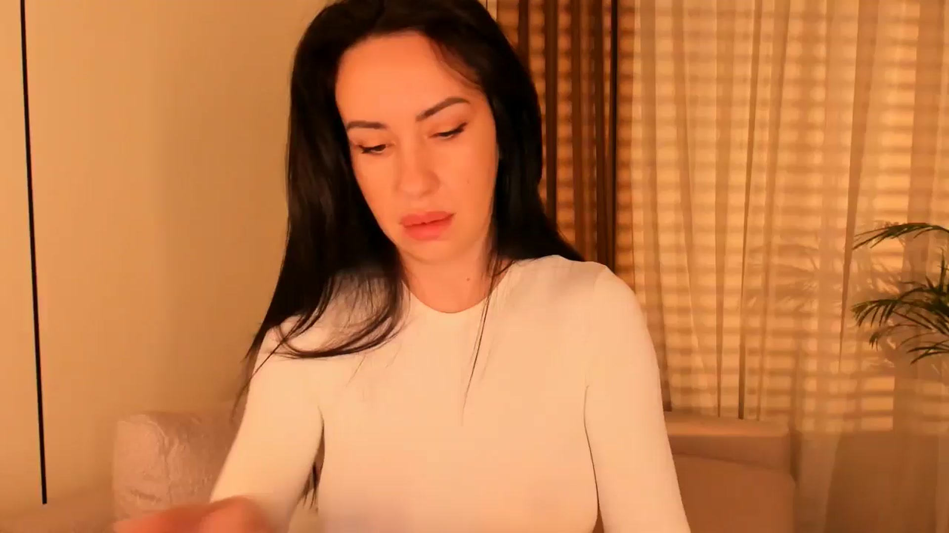 Gallery image thumbnail from Annaliss's myfreecams stream on, 11/03/2025, 06:09 image 2 of 20