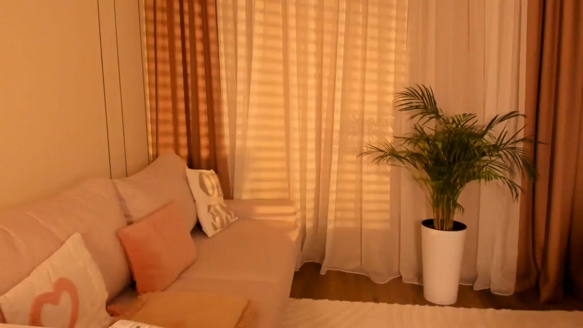 Gallery image thumbnail from Annaliss's myfreecams stream on, 11/18/2025, 18:07 image 2 of 20