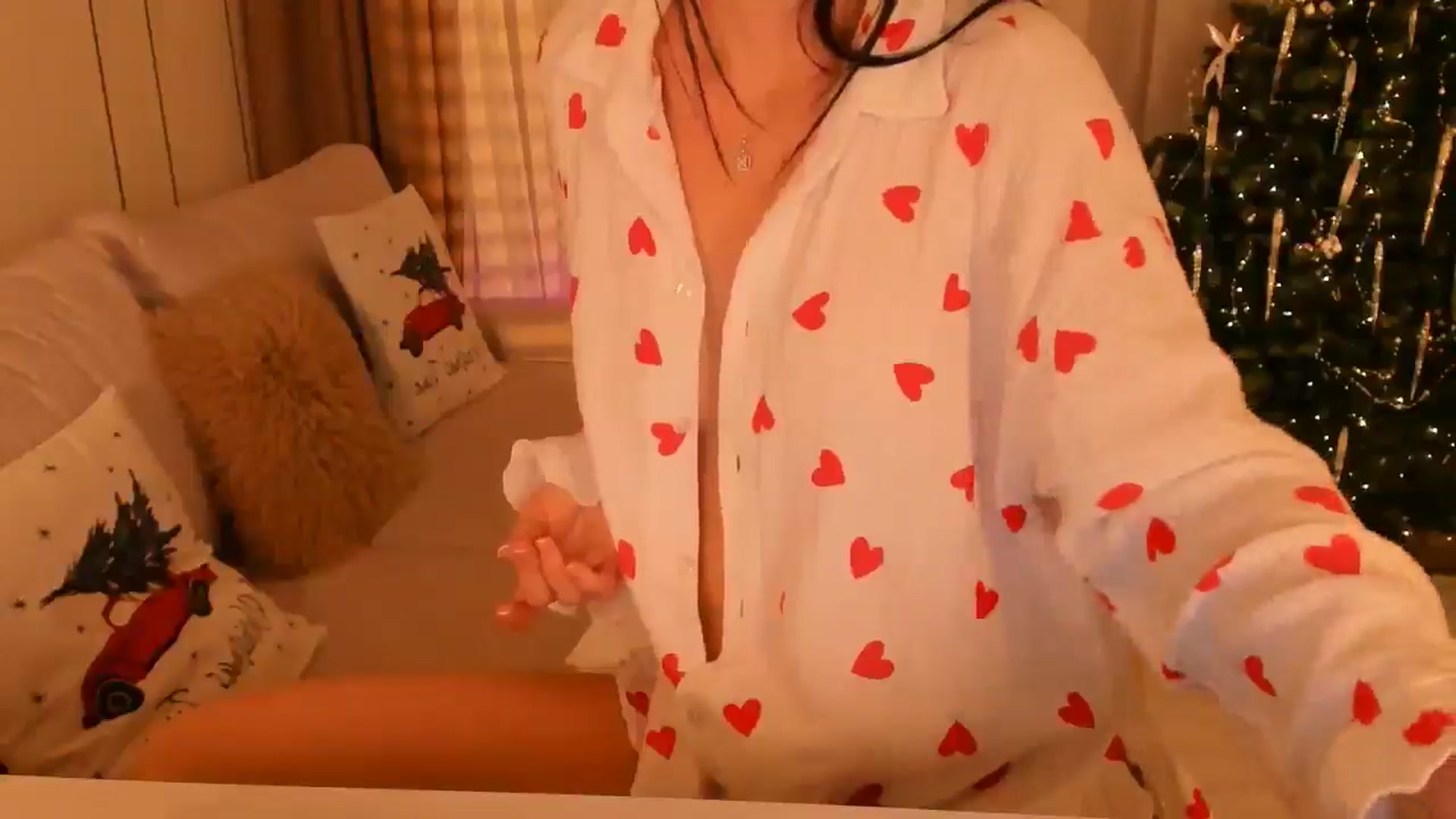 Gallery image thumbnail from Annaliss's myfreecams stream on, 12/04/2025, 20:32 image 16 of 20