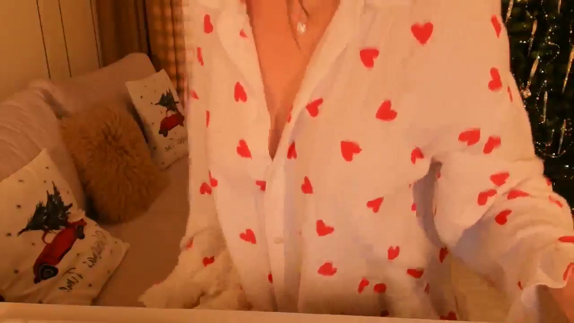 Gallery image thumbnail from Annaliss's myfreecams stream on, 12/04/2025, 20:32 image 5 of 20