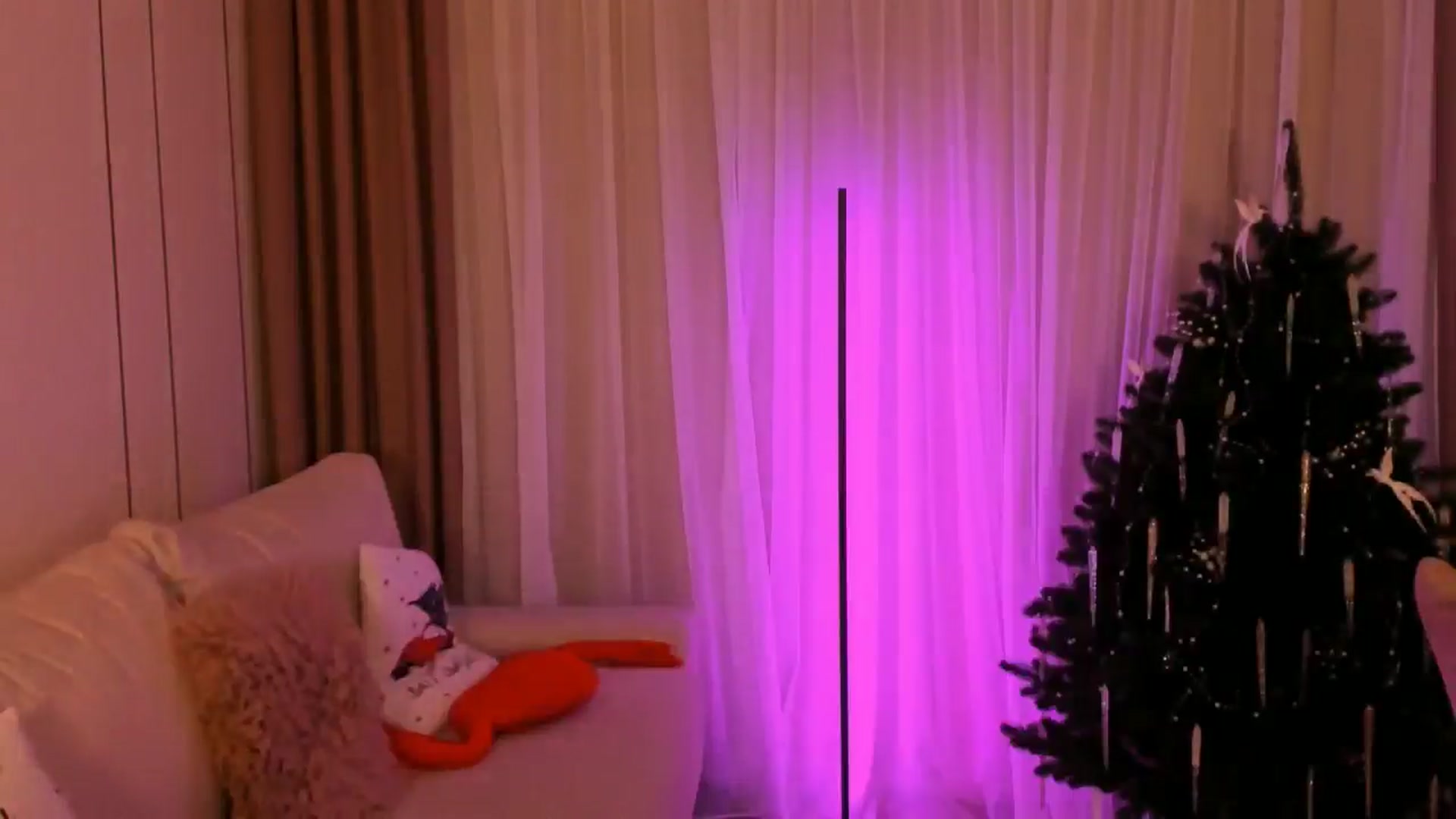 Gallery image thumbnail from Annaliss's myfreecams stream on, 12/09/2025, 20:42 image 19 of 20