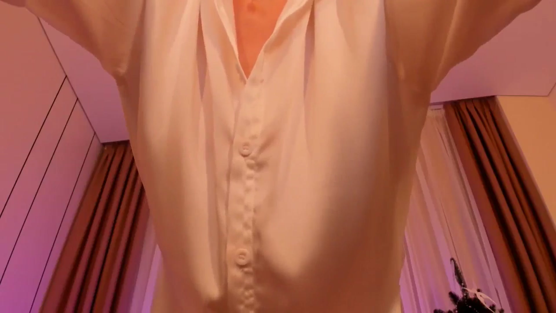 Gallery image thumbnail from Annaliss's myfreecams stream on, 12/20/2025, 06:19 image 2 of 20